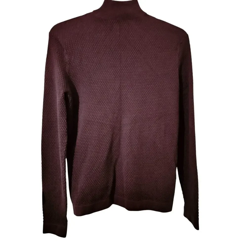 Theory features distinctive